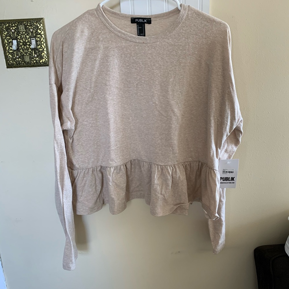 Long sleeve ruffled blouse